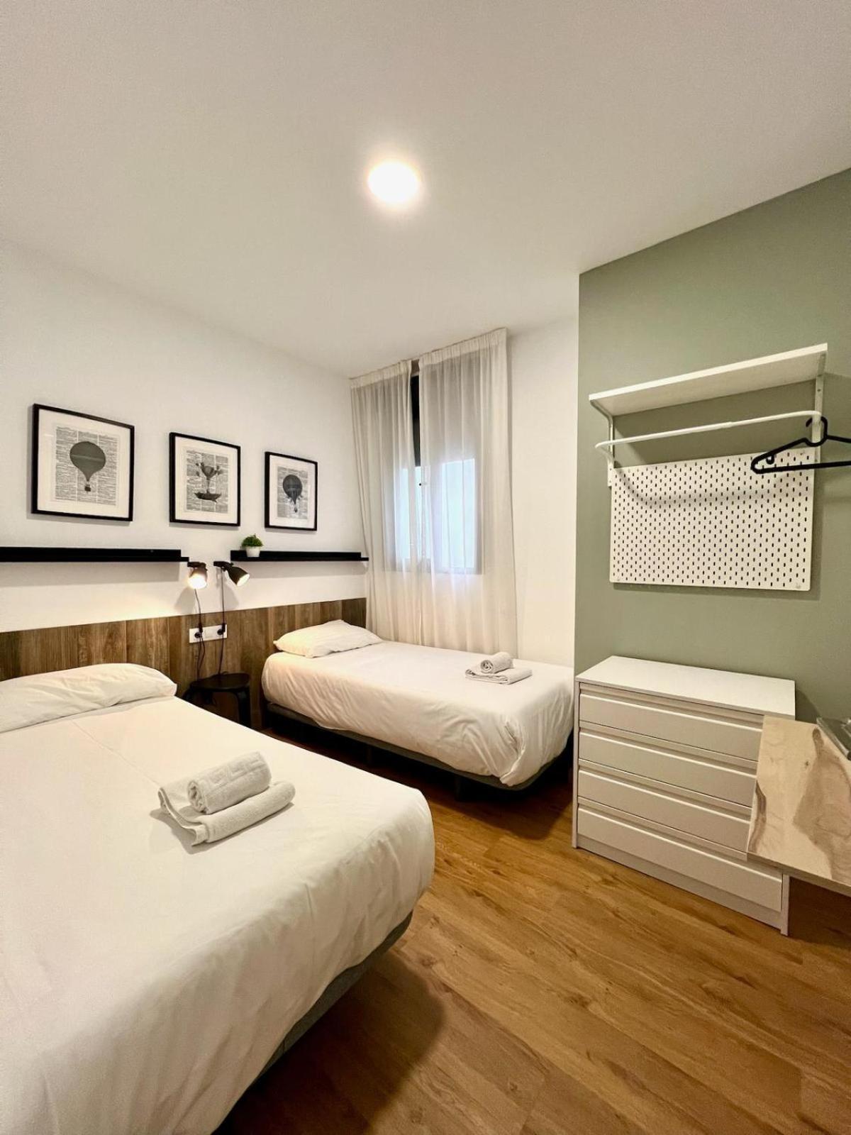Apartamentos De Pradas Valence Extérieur photo